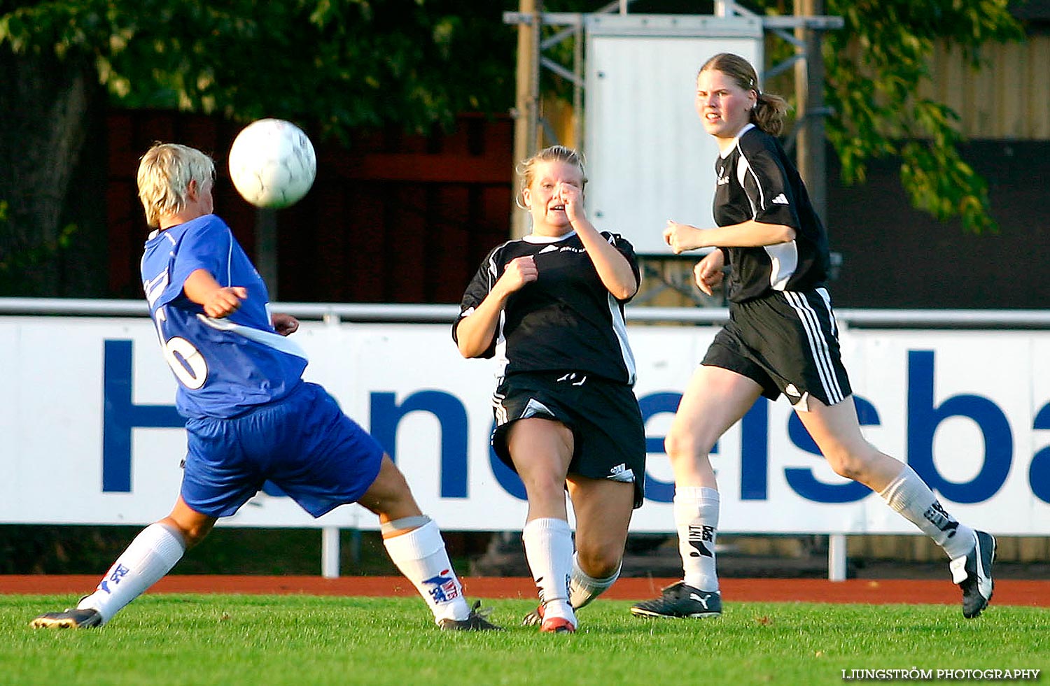 Skövde KIK-Floby IF 2-6,dam,Södermalms IP,Skövde,Sverige,Fotboll,,2005,11606