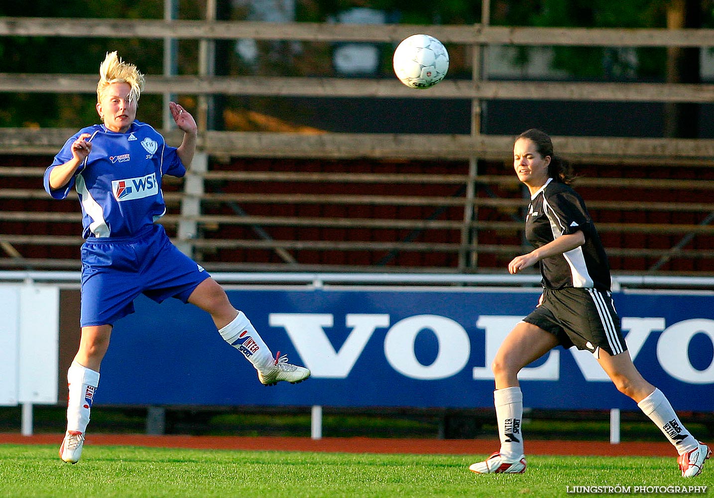 Skövde KIK-Floby IF 2-6,dam,Södermalms IP,Skövde,Sverige,Fotboll,,2005,11611