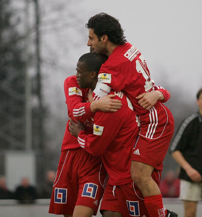 Skövde AIK-Linköpings FF 3-0,herr,Södermalms IP,Skövde,Sverige,Fotboll,,2006,5895