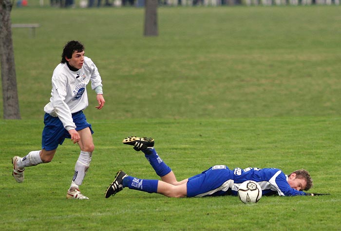 IFK Skövde FK J-Skara FC J 5-3,herr,Lillegårdens IP,Skövde,Sverige,Fotboll,,2006,5855