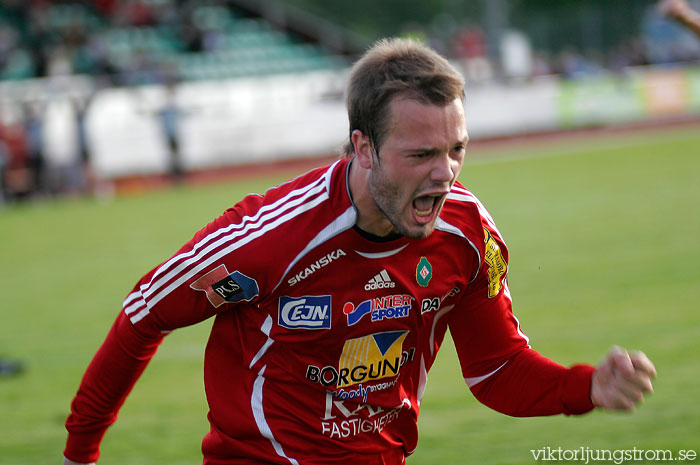 Skövde AIK-Husqvarna FF 3-1,herr,Södermalms IP,Skövde,Sverige,Fotboll,,2009,18084