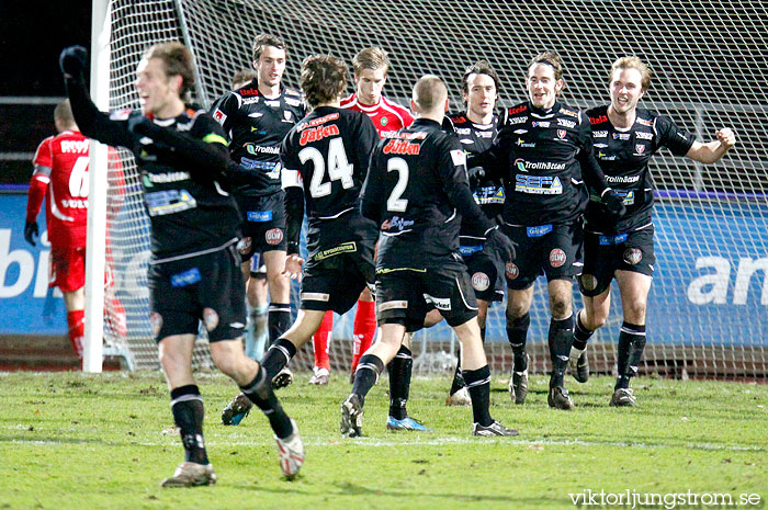 FC Trollhättan-Skövde AIK 5-3,herr,Edsborgs IP,Trollhättan,Sverige,Fotboll,,2009,21406