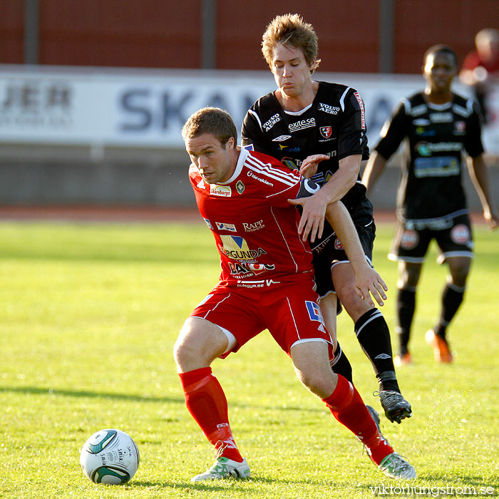Skövde AIK-FC Trollhättan 1-2,herr,Södermalms IP,Skövde,Sverige,Fotboll,,2011,38523