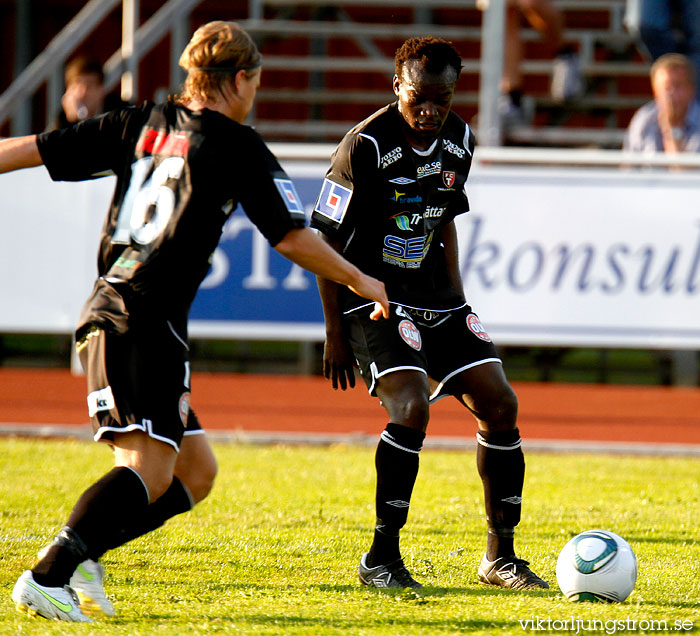 Skövde AIK-FC Trollhättan 1-2,herr,Södermalms IP,Skövde,Sverige,Fotboll,,2011,38525