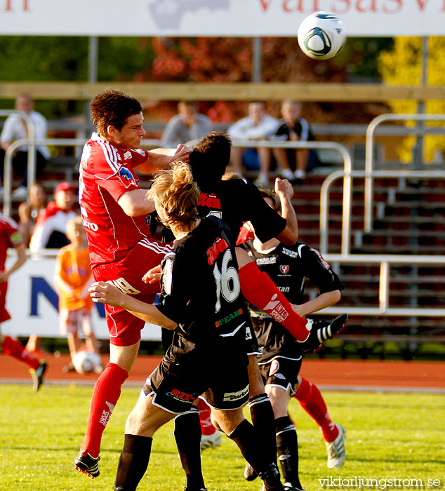 Skövde AIK-FC Trollhättan 1-2,herr,Södermalms IP,Skövde,Sverige,Fotboll,,2011,38526