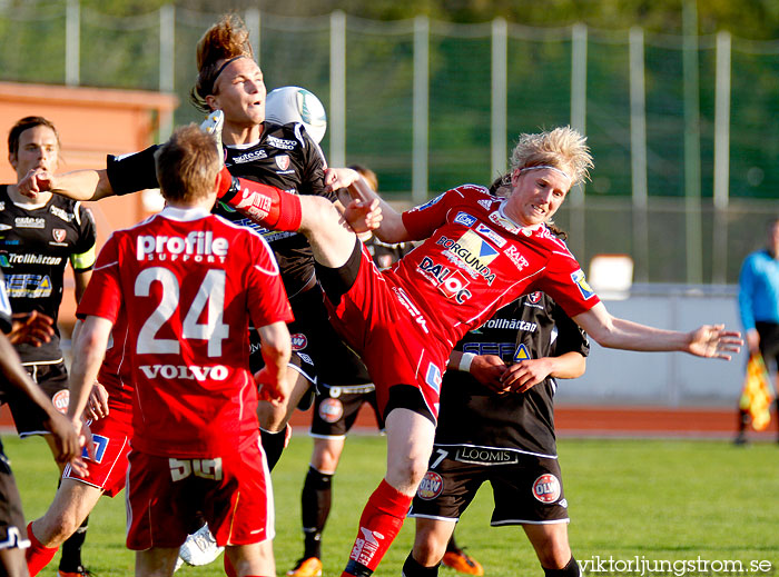 Skövde AIK-FC Trollhättan 1-2,herr,Södermalms IP,Skövde,Sverige,Fotboll,,2011,38532