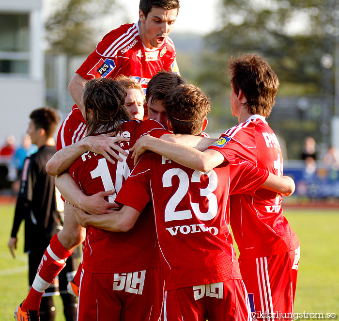 Skövde AIK-FC Trollhättan 1-2,herr,Södermalms IP,Skövde,Sverige,Fotboll,,2011,38541