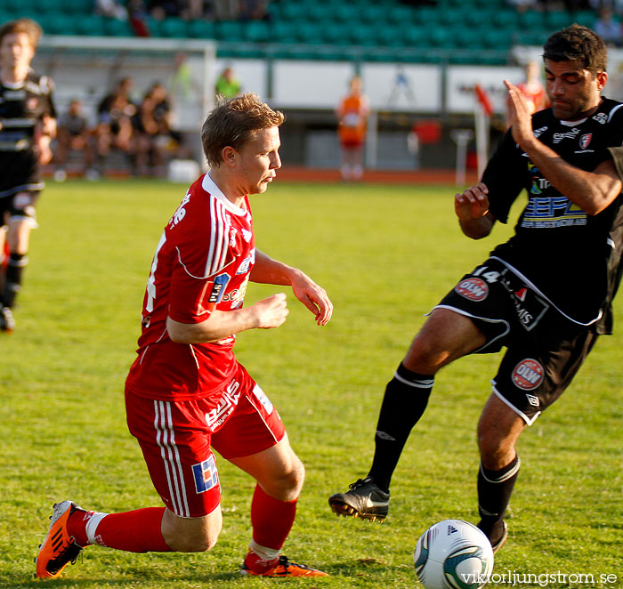 Skövde AIK-FC Trollhättan 1-2,herr,Södermalms IP,Skövde,Sverige,Fotboll,,2011,38548