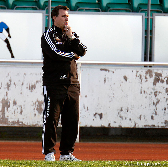 Skövde AIK-FC Trollhättan 1-2,herr,Södermalms IP,Skövde,Sverige,Fotboll,,2011,38552