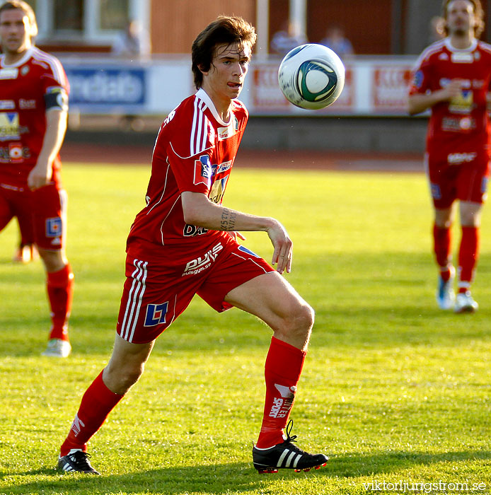 Skövde AIK-FC Trollhättan 1-2,herr,Södermalms IP,Skövde,Sverige,Fotboll,,2011,38553