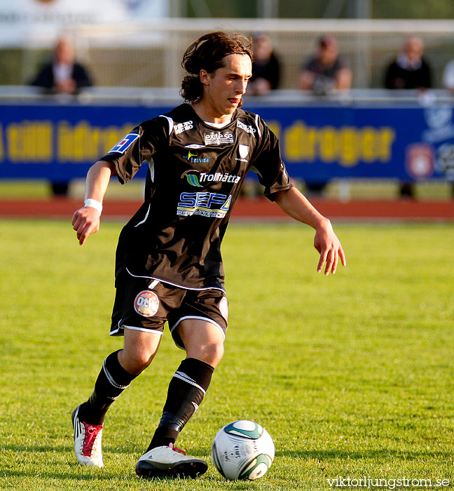 Skövde AIK-FC Trollhättan 1-2,herr,Södermalms IP,Skövde,Sverige,Fotboll,,2011,38555