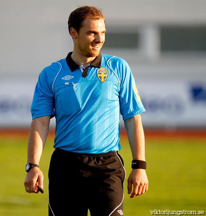 Skövde AIK-FC Trollhättan 1-2,herr,Södermalms IP,Skövde,Sverige,Fotboll,,2011,38556