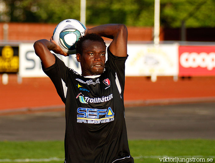 Skövde AIK-FC Trollhättan 1-2,herr,Södermalms IP,Skövde,Sverige,Fotboll,,2011,38557