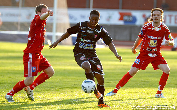 Skövde AIK-FC Trollhättan 1-2,herr,Södermalms IP,Skövde,Sverige,Fotboll,,2011,38558