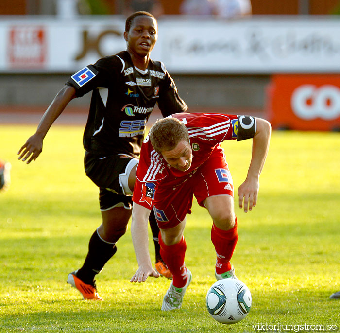 Skövde AIK-FC Trollhättan 1-2,herr,Södermalms IP,Skövde,Sverige,Fotboll,,2011,38564
