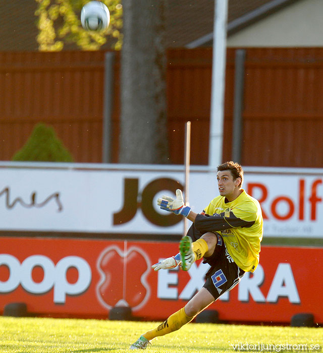 Skövde AIK-FC Trollhättan 1-2,herr,Södermalms IP,Skövde,Sverige,Fotboll,,2011,38566