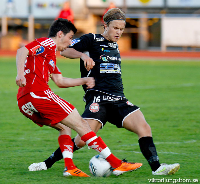 Skövde AIK-FC Trollhättan 1-2,herr,Södermalms IP,Skövde,Sverige,Fotboll,,2011,38579