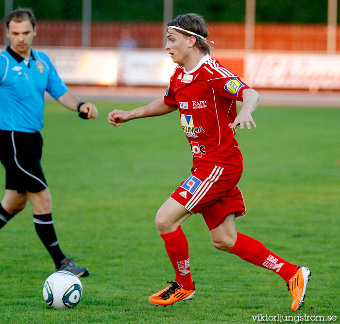 Skövde AIK-FC Trollhättan 1-2,herr,Södermalms IP,Skövde,Sverige,Fotboll,,2011,38583