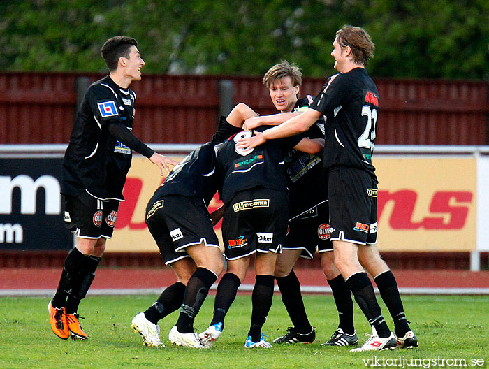 Skövde AIK-FC Trollhättan 1-2,herr,Södermalms IP,Skövde,Sverige,Fotboll,,2011,38586