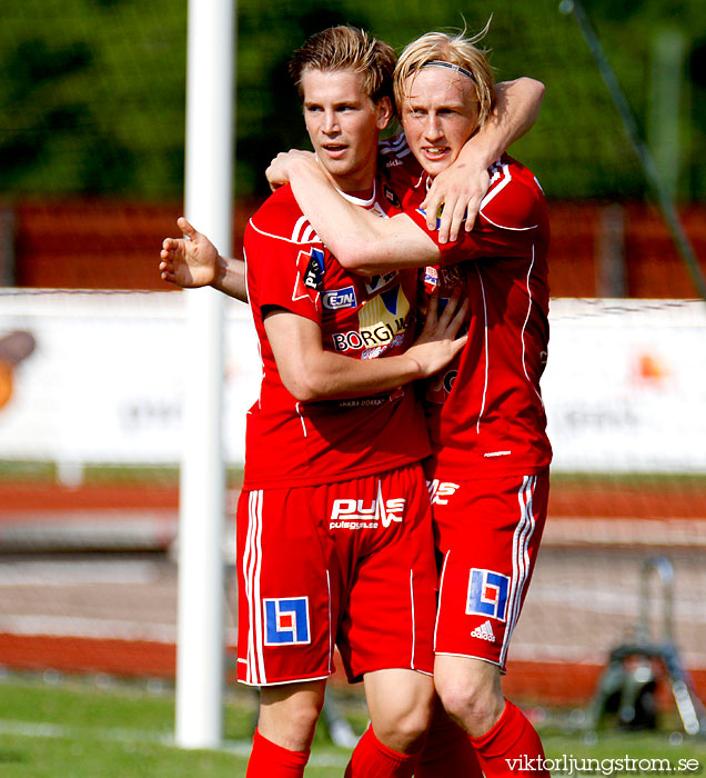 Skövde AIK-Husqvarna FF 2-0,herr,Södermalms IP,Skövde,Sverige,Fotboll,,2011,39533