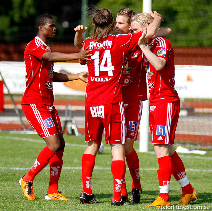 Skövde AIK-Husqvarna FF 2-0,herr,Södermalms IP,Skövde,Sverige,Fotboll,,2011,39535