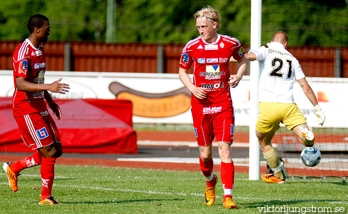 Skövde AIK-Husqvarna FF 2-0,herr,Södermalms IP,Skövde,Sverige,Fotboll,,2011,39548