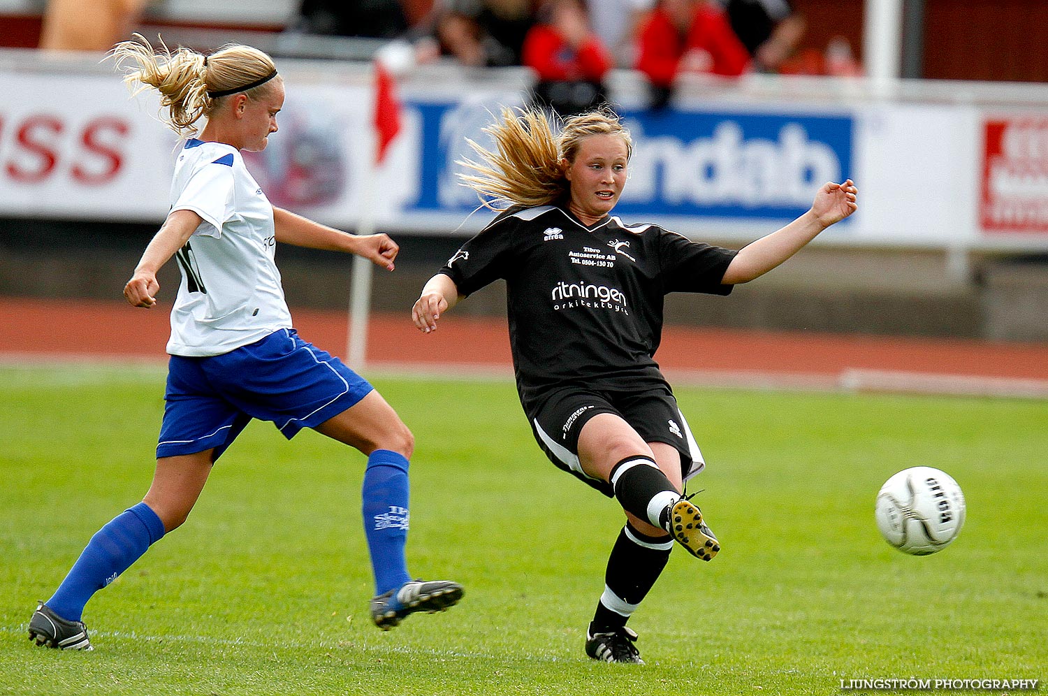 Skövde KIK-IFK Skoghall 2-3,dam,Södermalms IP,Skövde,Sverige,Fotboll,,2011,39792