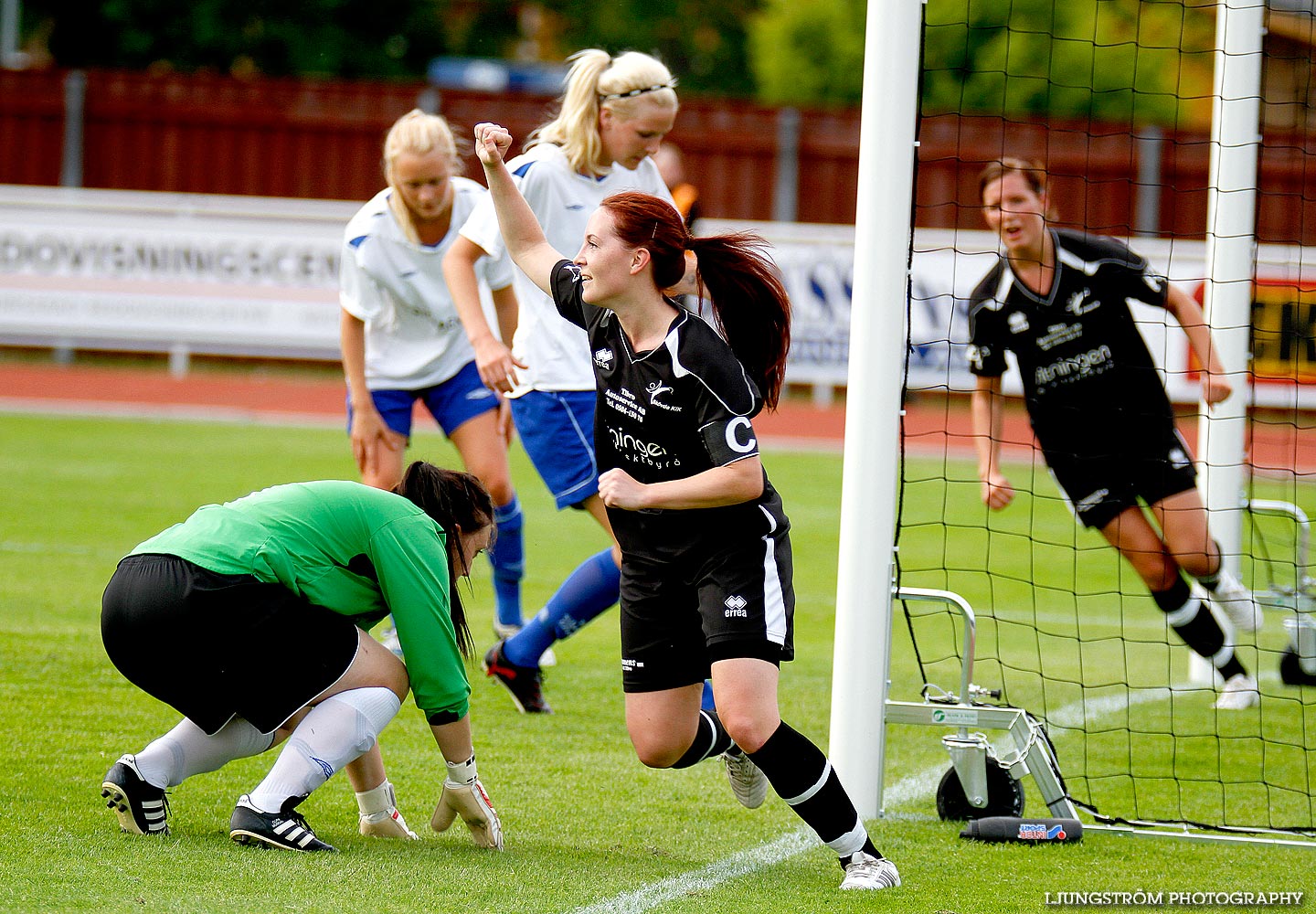 Skövde KIK-IFK Skoghall 2-3,dam,Södermalms IP,Skövde,Sverige,Fotboll,,2011,39800