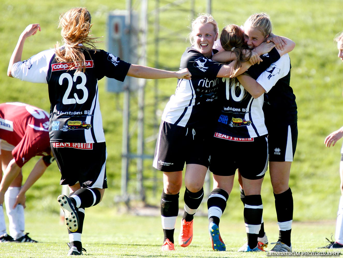 Svenska Cupen Skövde KIK-Qviding FIF 3-2,dam,Lillegårdens IP,Skövde,Sverige,Fotboll,,2012,52990