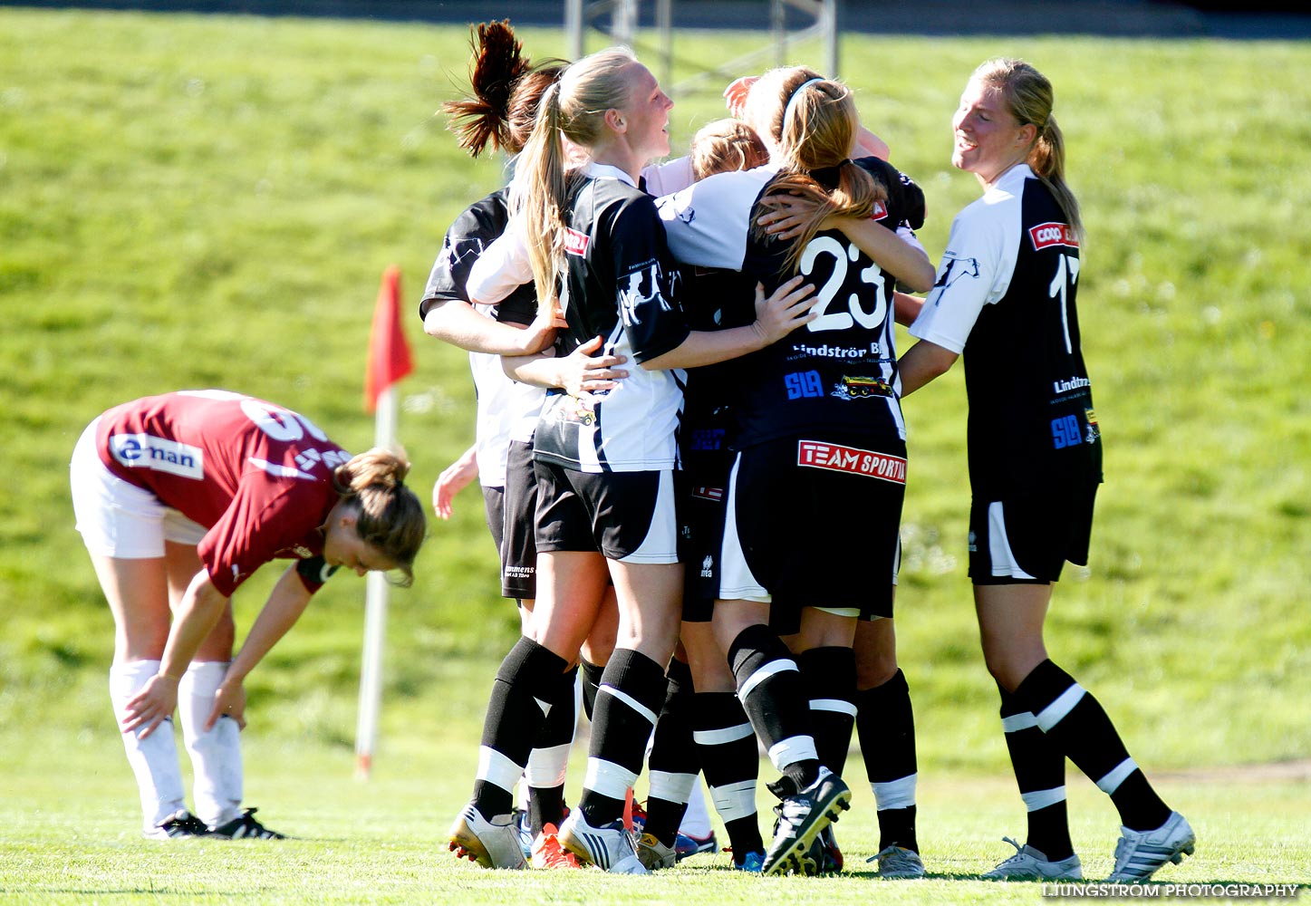 Svenska Cupen Skövde KIK-Qviding FIF 3-2,dam,Lillegårdens IP,Skövde,Sverige,Fotboll,,2012,52991