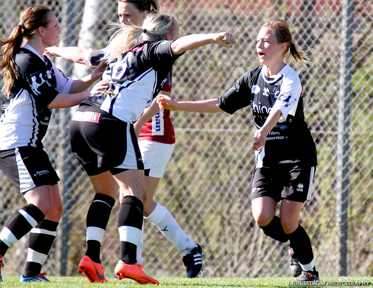 Svenska Cupen Skövde KIK-Qviding FIF 3-2,dam,Lillegårdens IP,Skövde,Sverige,Fotboll,,2012,53000