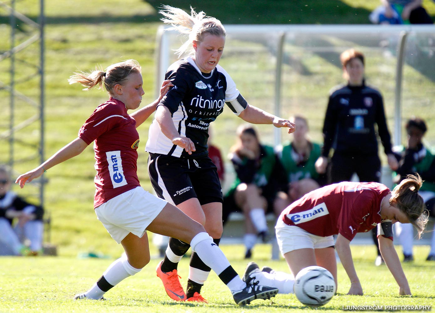 Svenska Cupen Skövde KIK-Qviding FIF 3-2,dam,Lillegårdens IP,Skövde,Sverige,Fotboll,,2012,53006