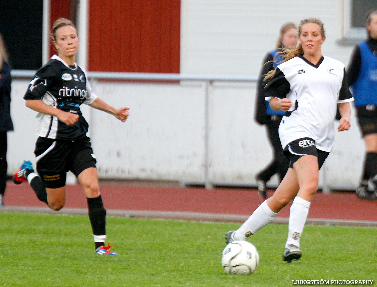 Skövde KIK-Herrestads AIF 4-1,dam,Södermalms IP,Skövde,Sverige,Fotboll,,2012,54967