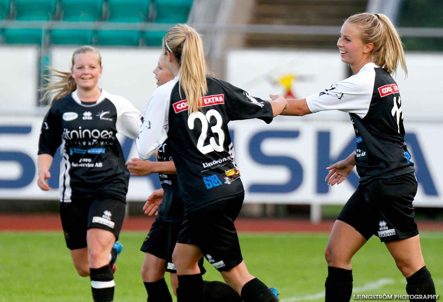 Skövde KIK-Herrestads AIF 4-1,dam,Södermalms IP,Skövde,Sverige,Fotboll,,2012,54990