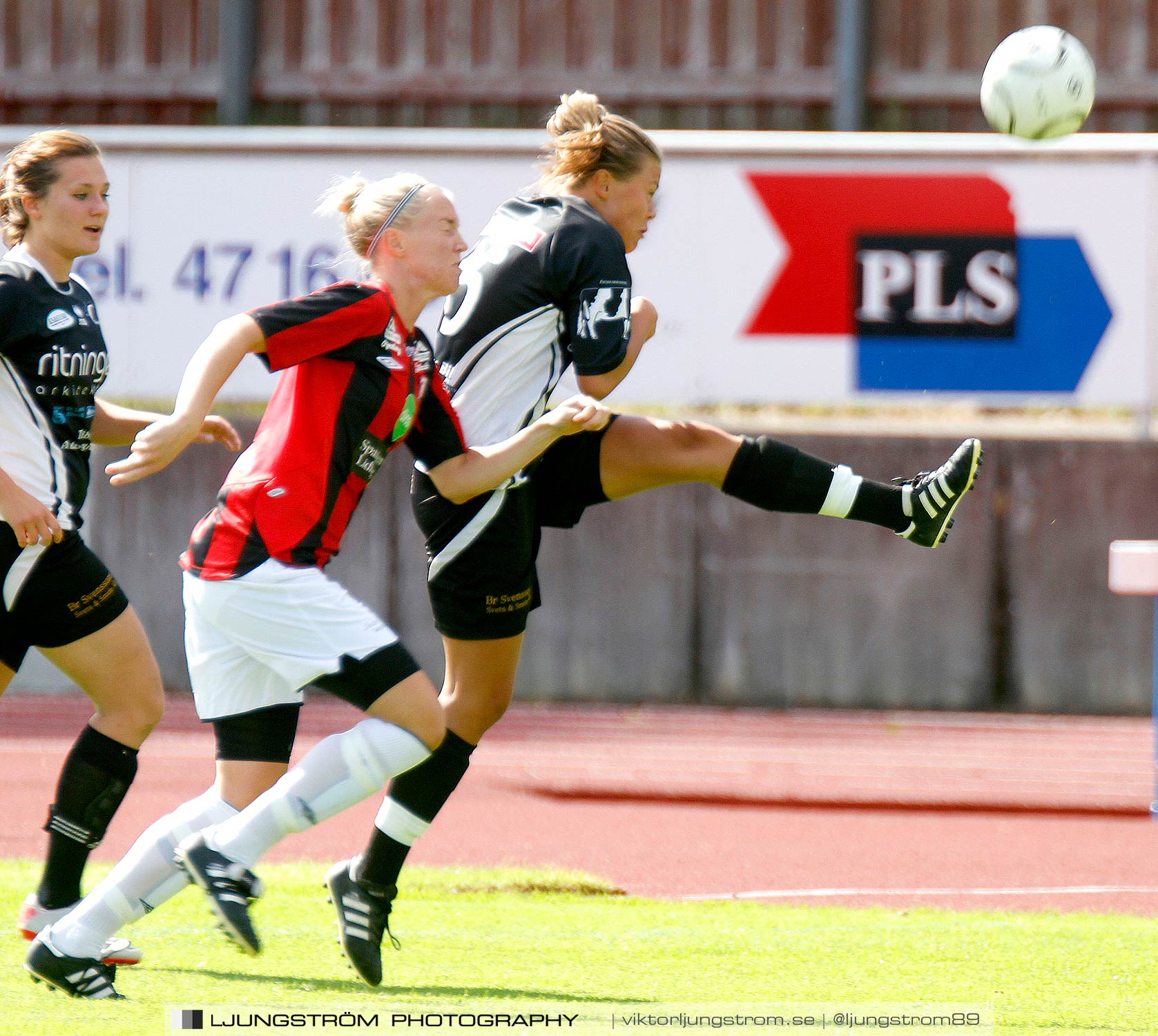 Skövde KIK-Lidköpings FK 0-3,dam,Södermalms IP,Skövde,Sverige,Fotboll,,2012,56577