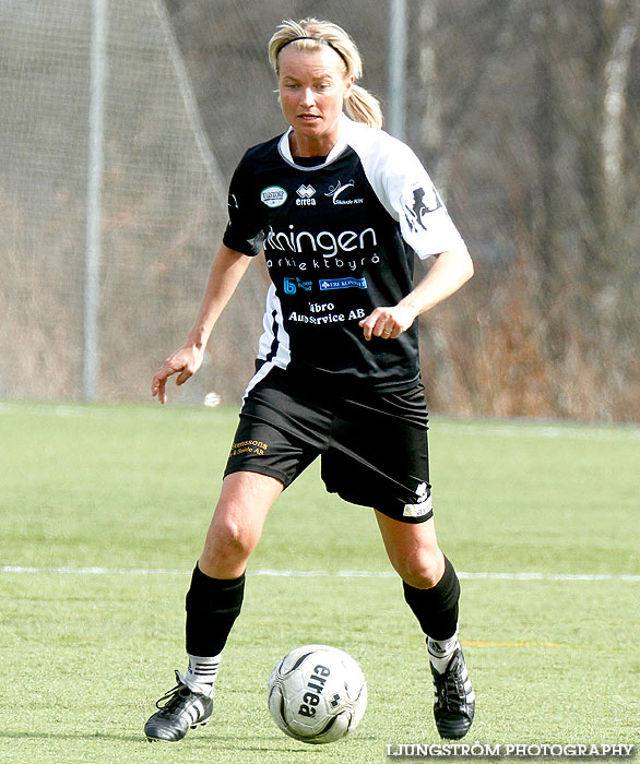 Skövde KIK-Hörnebo SK 4-2,dam,Södermalms IP,Skövde,Sverige,Fotboll,,2013,69849