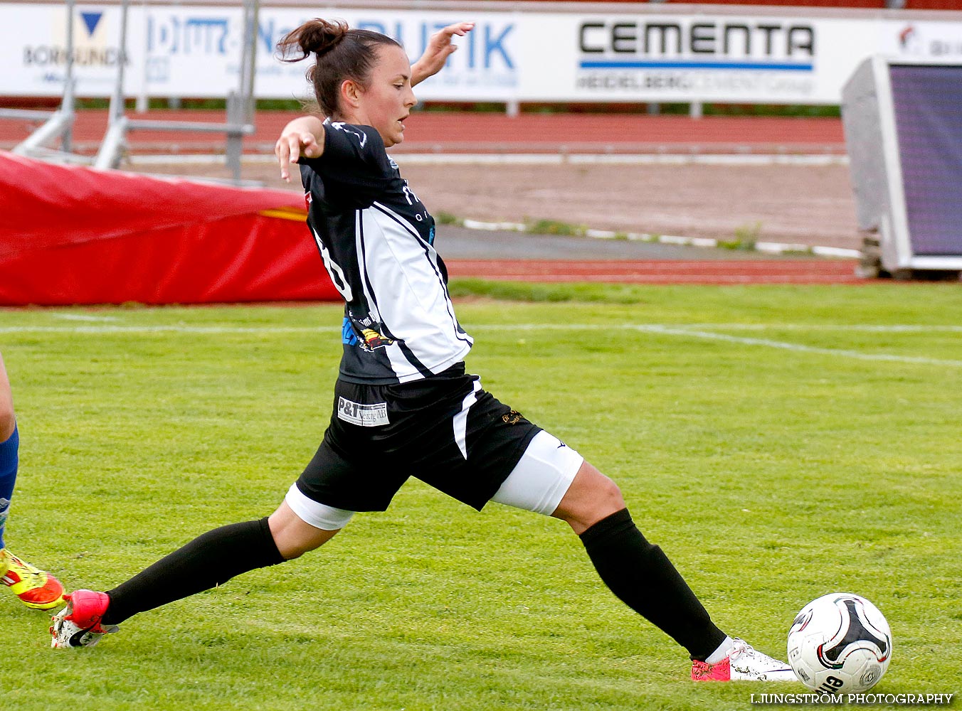 Skövde KIK-Vallens IF 6-2,dam,Södermalms IP,Skövde,Sverige,Fotboll,,2014,87973