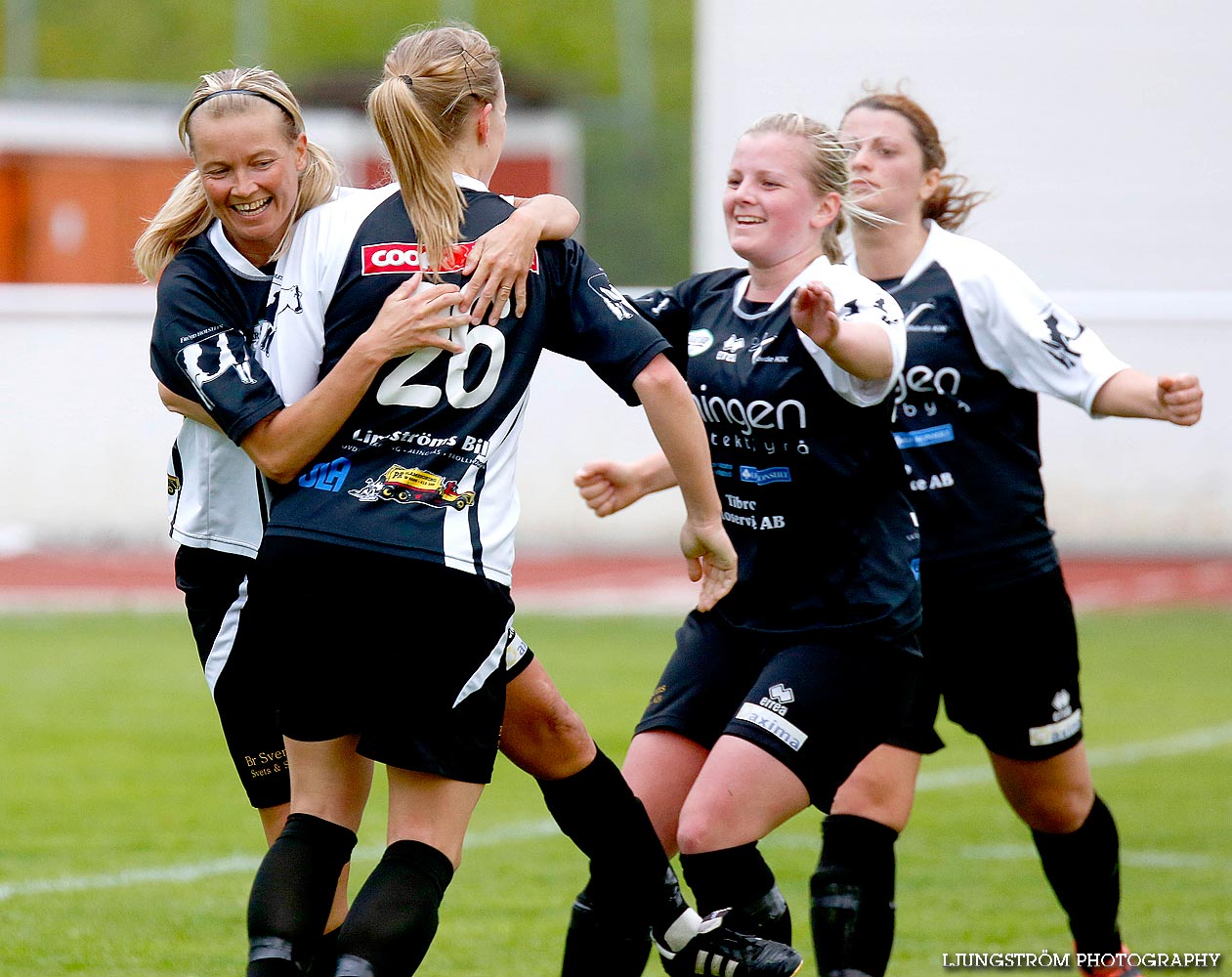 Skövde KIK-Vallens IF 6-2,dam,Södermalms IP,Skövde,Sverige,Fotboll,,2014,87996