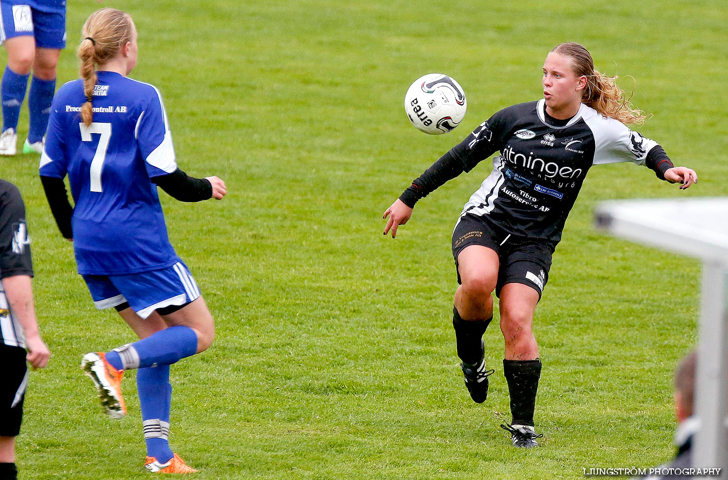 Skövde KIK-Vallens IF 6-2,dam,Södermalms IP,Skövde,Sverige,Fotboll,,2014,88068