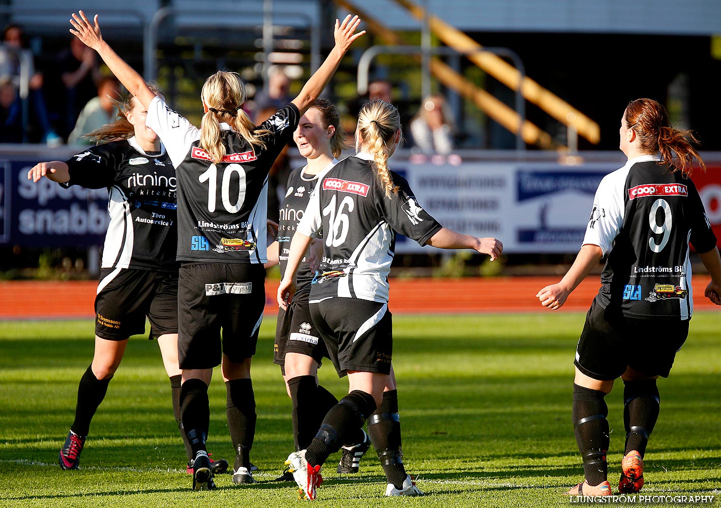 Skövde KIK-IK Gauthiod 2-1,dam,Södermalms IP,Skövde,Sverige,Fotboll,,2014,87726