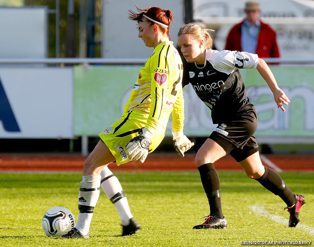 Skövde KIK-IK Gauthiod 2-1,dam,Södermalms IP,Skövde,Sverige,Fotboll,,2014,87756