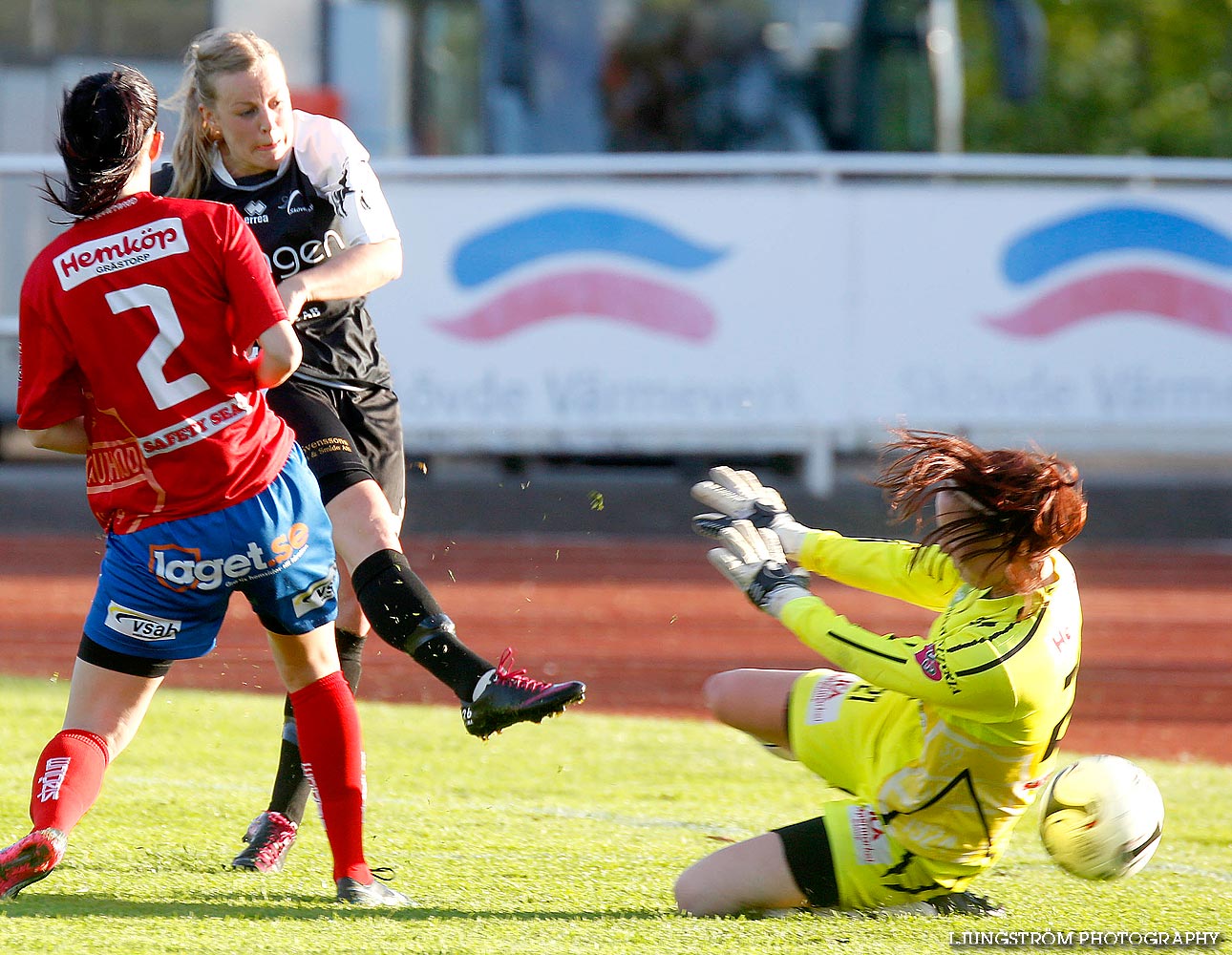 Skövde KIK-IK Gauthiod 2-1,dam,Södermalms IP,Skövde,Sverige,Fotboll,,2014,87772