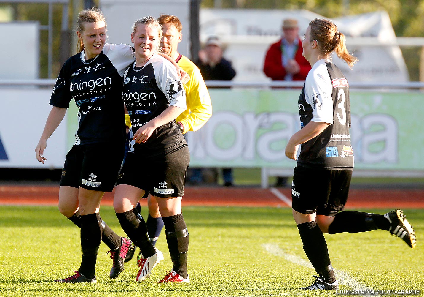 Skövde KIK-IK Gauthiod 2-1,dam,Södermalms IP,Skövde,Sverige,Fotboll,,2014,87777