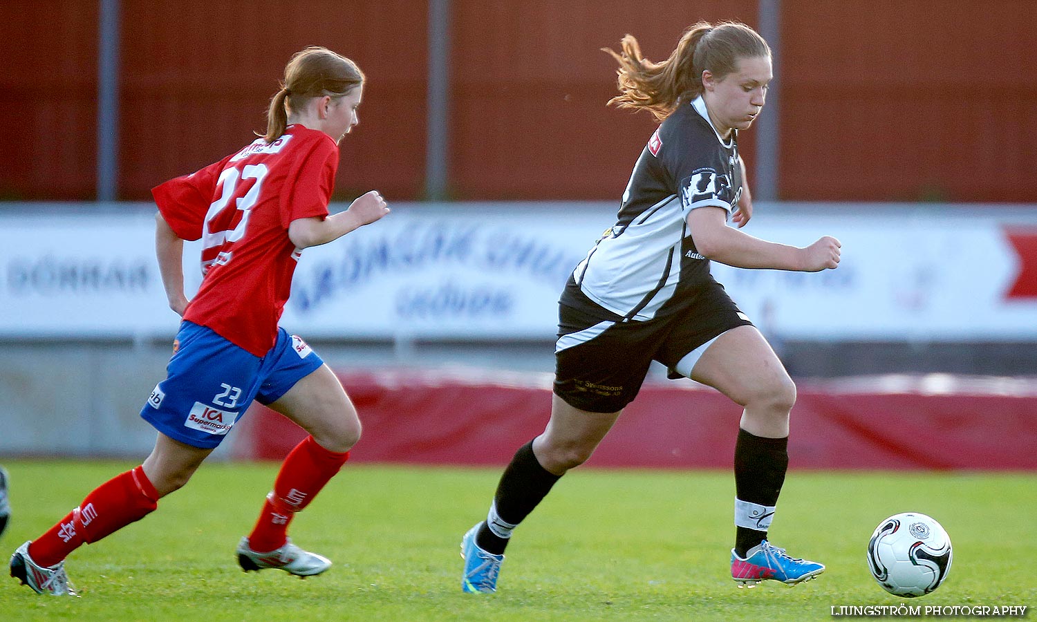 Skövde KIK-IK Gauthiod 2-1,dam,Södermalms IP,Skövde,Sverige,Fotboll,,2014,87878