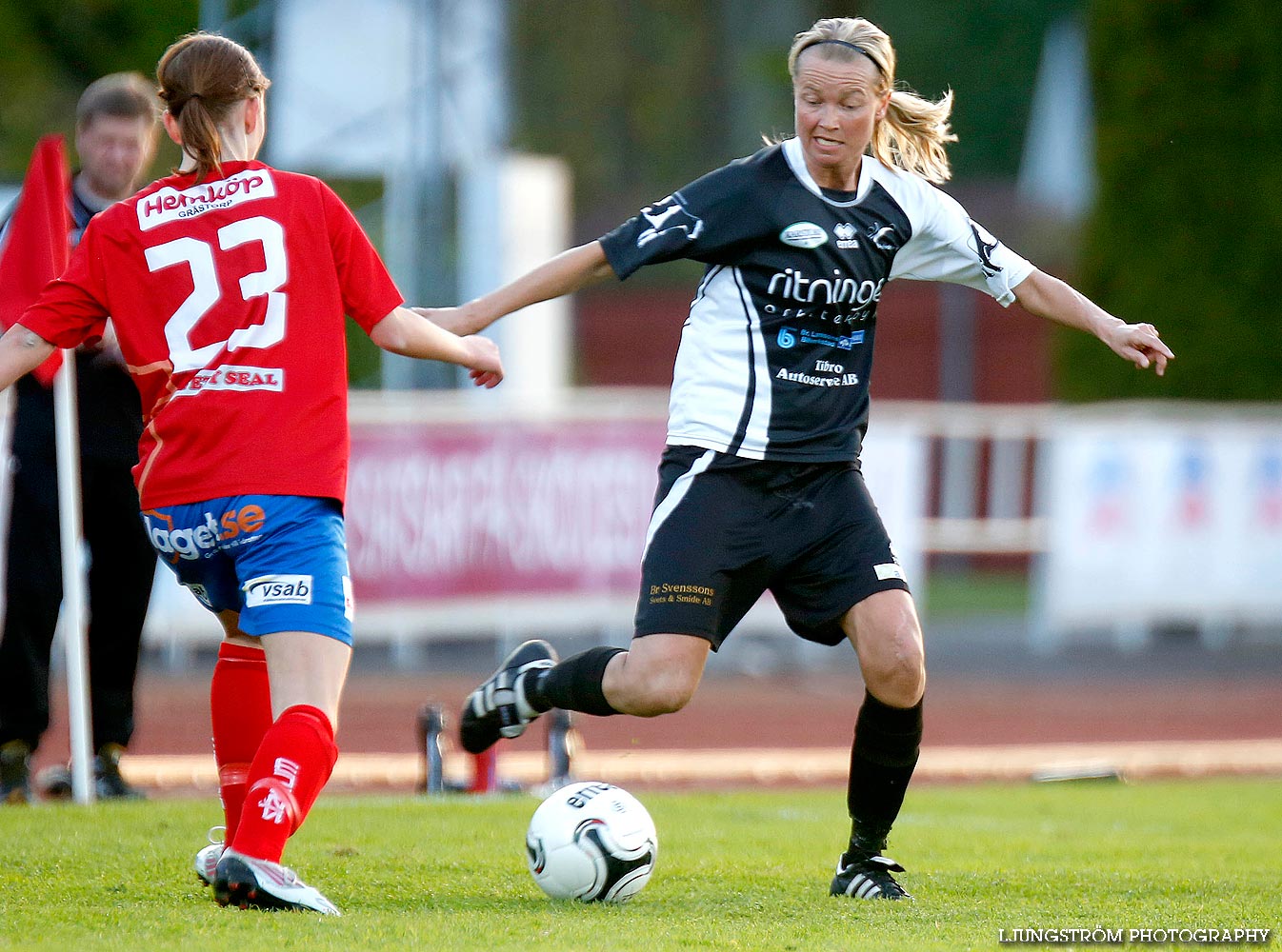 Skövde KIK-IK Gauthiod 2-1,dam,Södermalms IP,Skövde,Sverige,Fotboll,,2014,87886