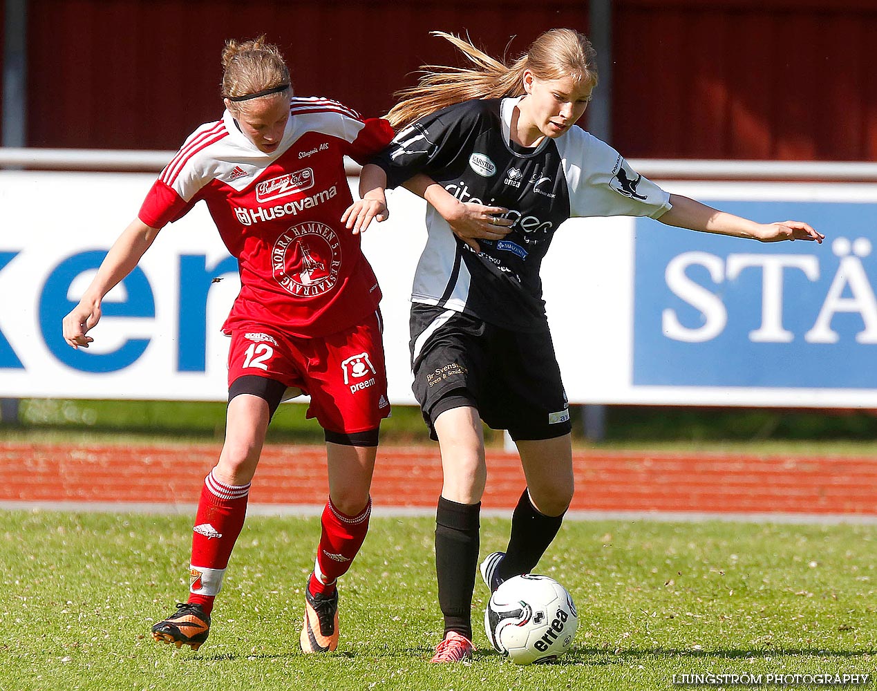 Skövde KIK-Stångenäs AIS 1-0,dam,Södermalms IP,Skövde,Sverige,Fotboll,,2014,89266