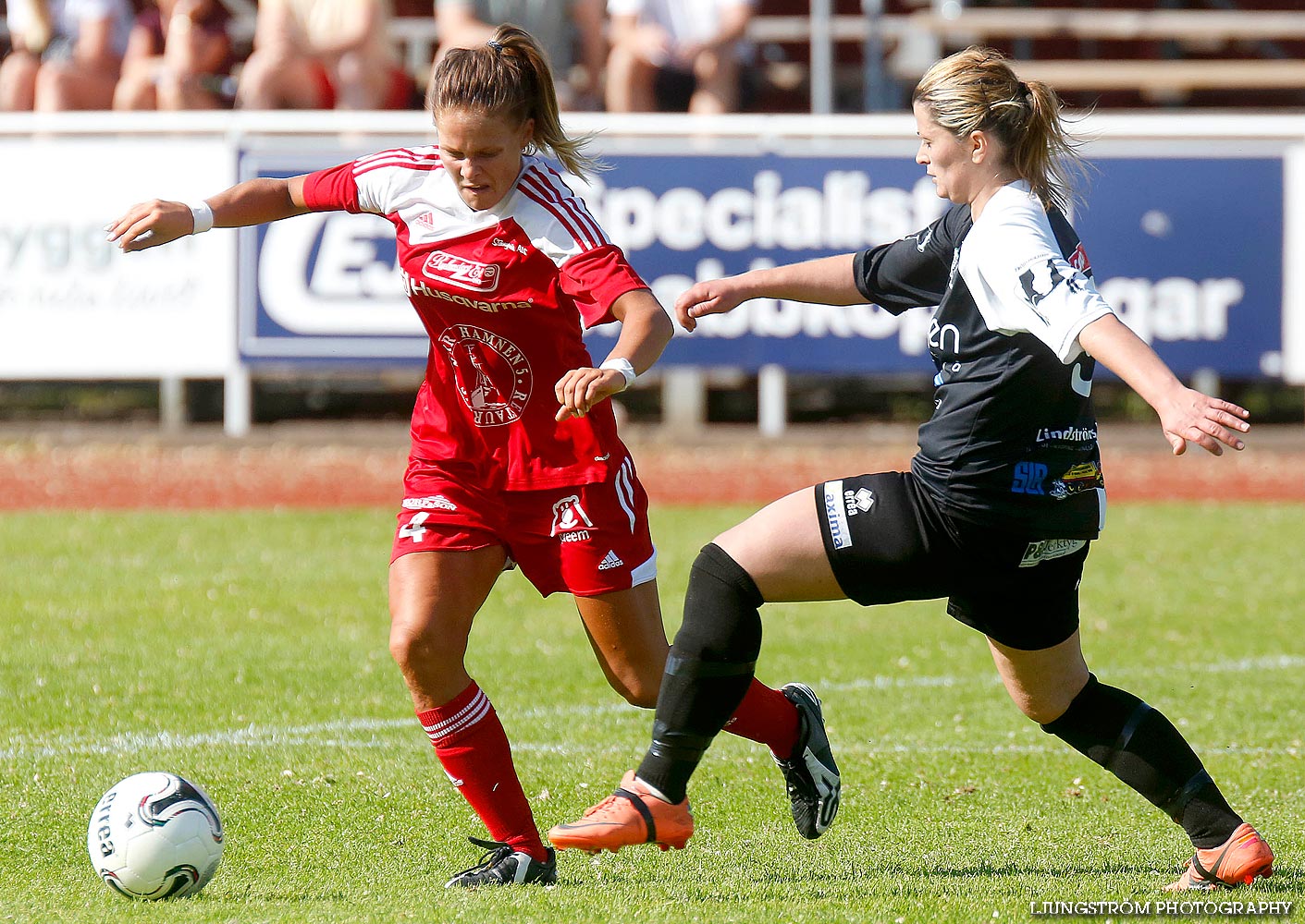 Skövde KIK-Stångenäs AIS 1-0,dam,Södermalms IP,Skövde,Sverige,Fotboll,,2014,89267