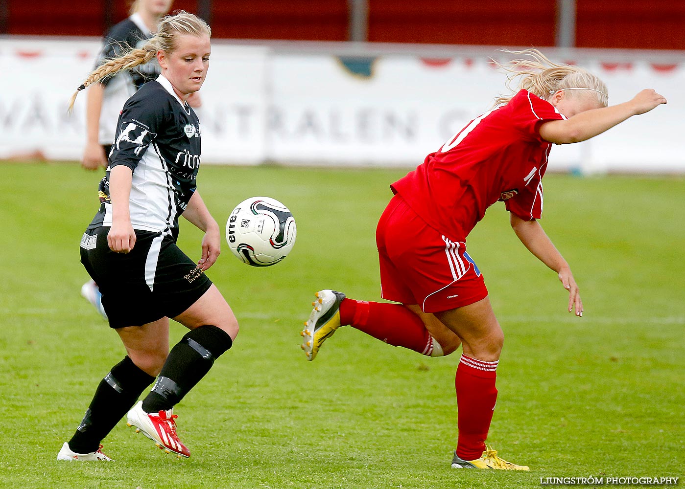 Skövde KIK-Mariestads BoIS FF 4-0,dam,Södermalms IP,Skövde,Sverige,Fotboll,,2014,89397