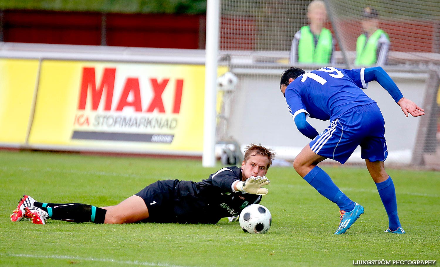 IFK Skövde FK-Fristads GoIF 4-2,herr,Södermalms IP,Skövde,Sverige,Fotboll,,2014,91328