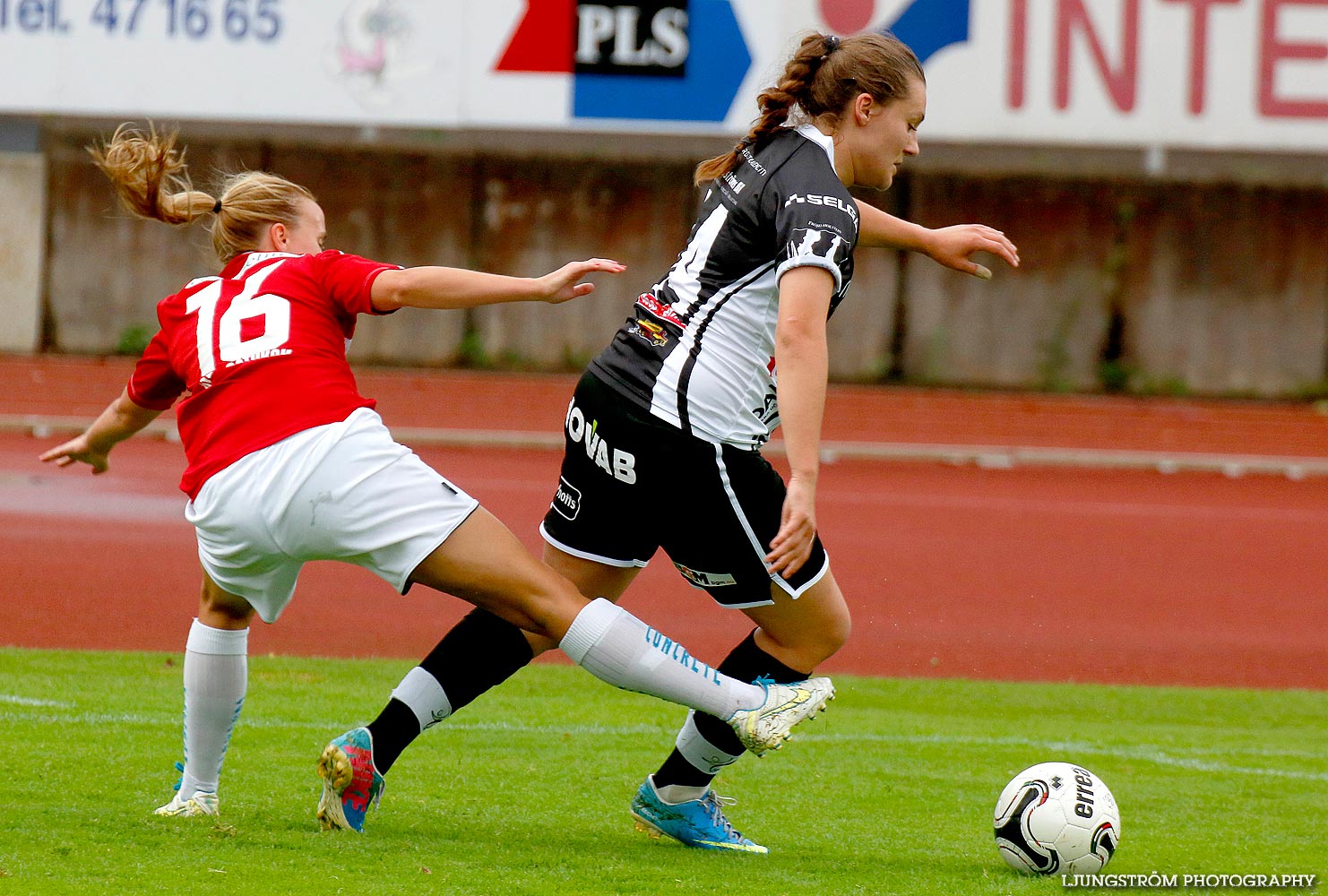 Skövde KIK-Sils IF 0-0,dam,Södermalms IP,Skövde,Sverige,Fotboll,,2014,91112